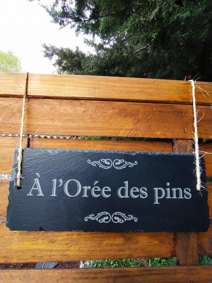 A l'Orée des pins - Gite indépendant avec baignoire balnéo et Home Cinéma en sup - Voir info de l'hôte Cuges-les-Pins Extérieur photo